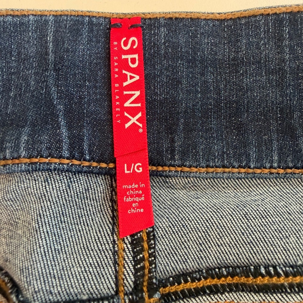 Spanx Distressed Denim Leggings Medium Wash Raw Hem 20203R Blue Large NWT - Picture 2 of 6